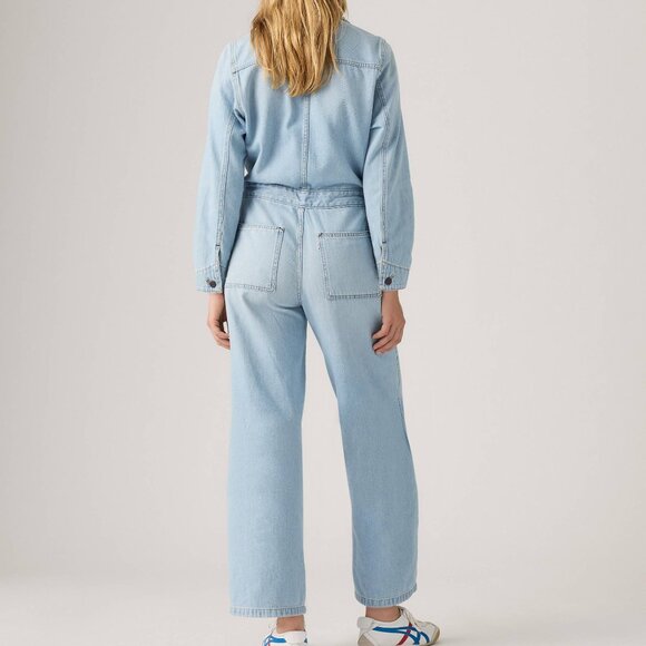 NWT Levi's Iconic Denim Jumpsuit Wide Leg Size Small Light Wash - Picture 3 of 12